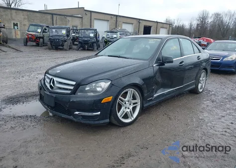 2013 Mercedes-Benz C 300 Luxury 4Matic/Sport 4Matic from USA, damaged, VIN WDDGF8AB9DR254857